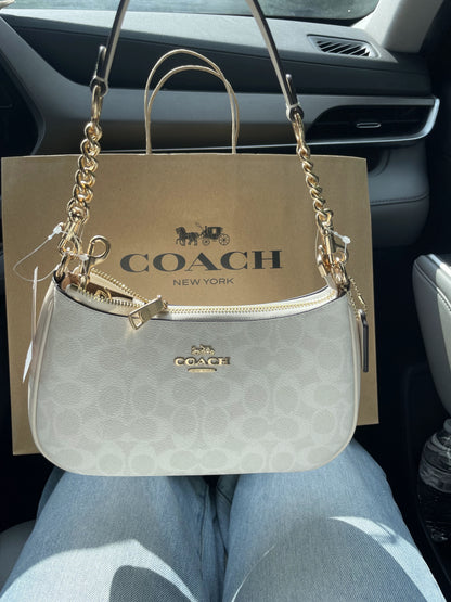 Signature Chain Shoulder Bag