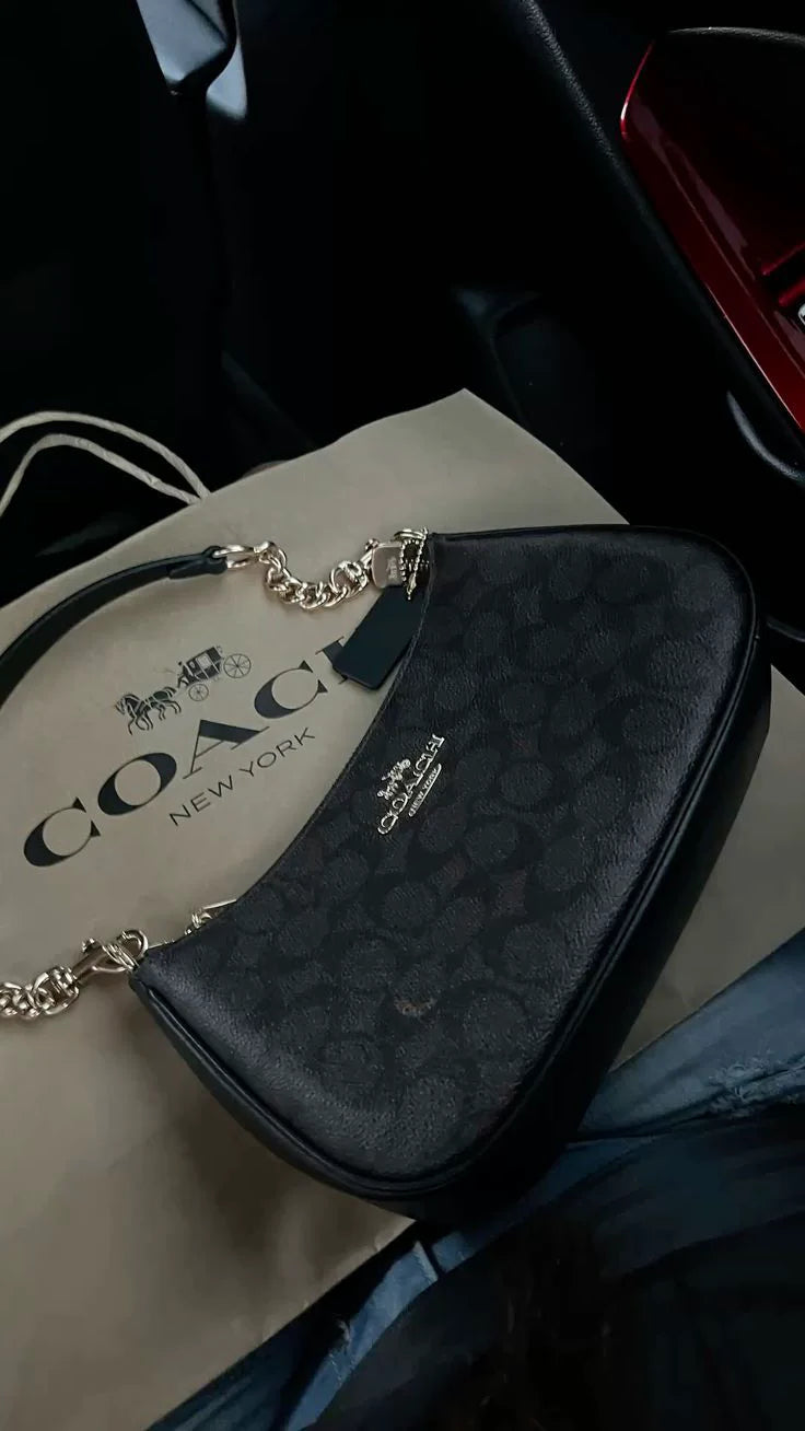 Signature Chain Shoulder Bag