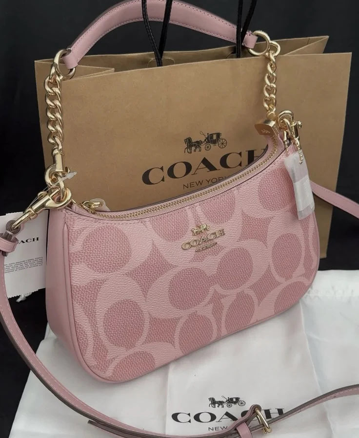 Signature Chain Shoulder Bag